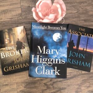 MARY HIGGINS CLARK & JOHN GRISHAM lot of 3 thrillers mysteries books novels